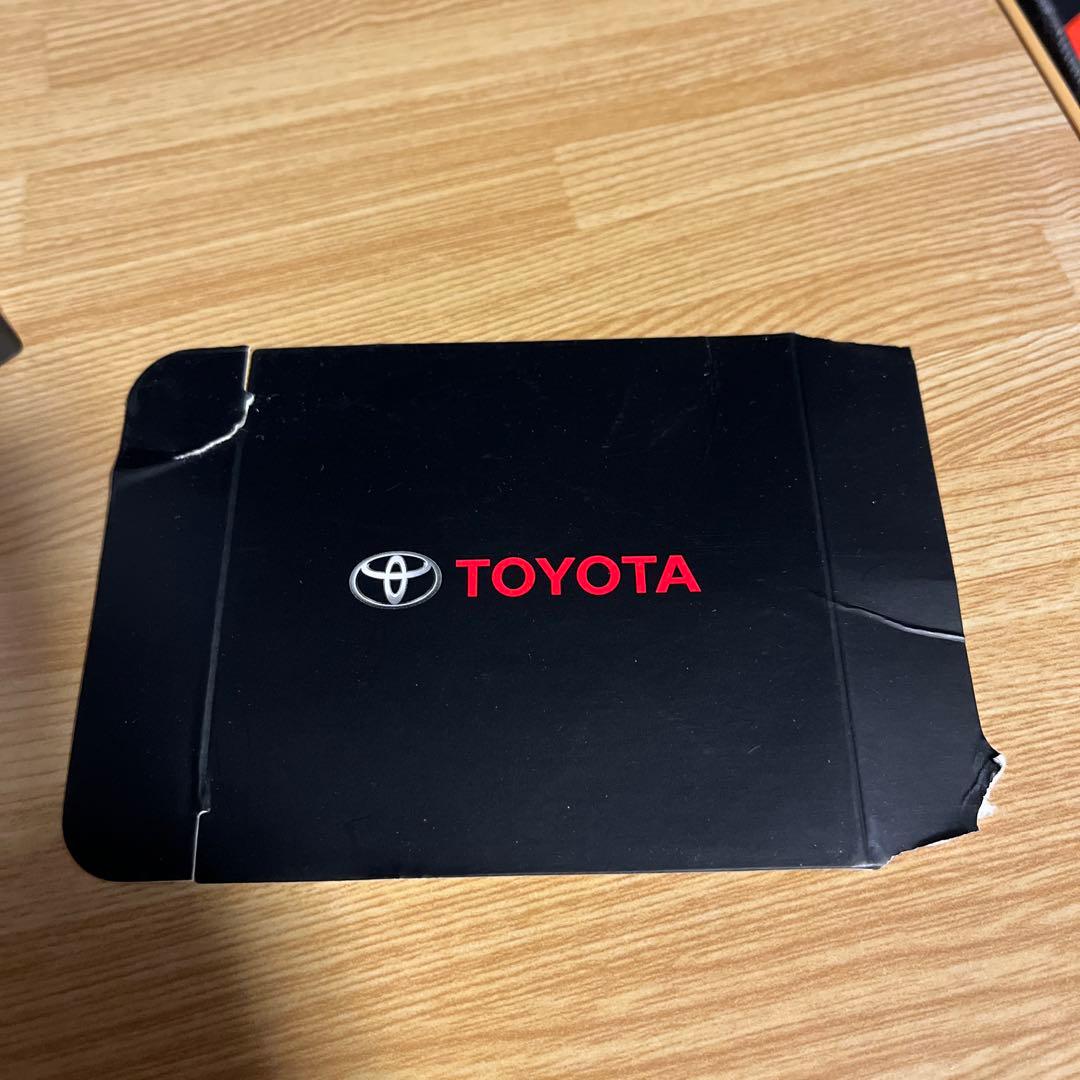 ★トヨタ　ハリアー80　ホワイトパールクリスタルシャイン　カラーサンプル