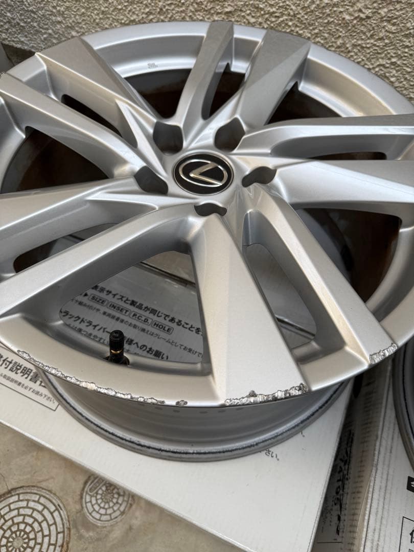 Y(*ˊᵕˋ*)プロフ未読は即ブロック専用2021年製 レクサスIS 　ホイール