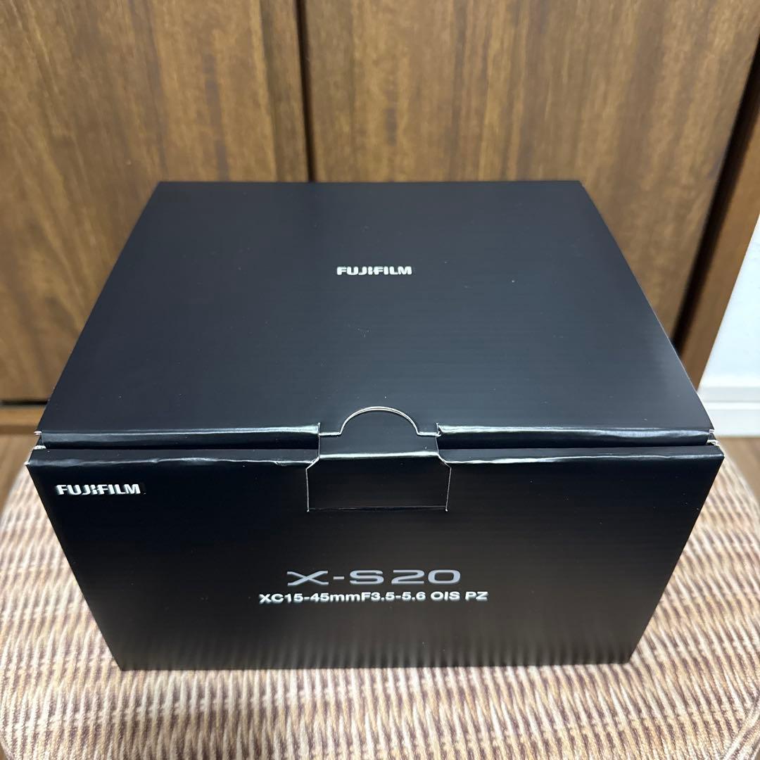 【新品】FUJIFILM X-S20 XC15-45mmレンズキット日英モデル