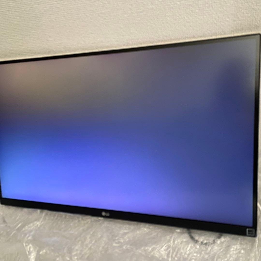 LG 27UL850-W 27インチ 4Kモニター スタンドなし