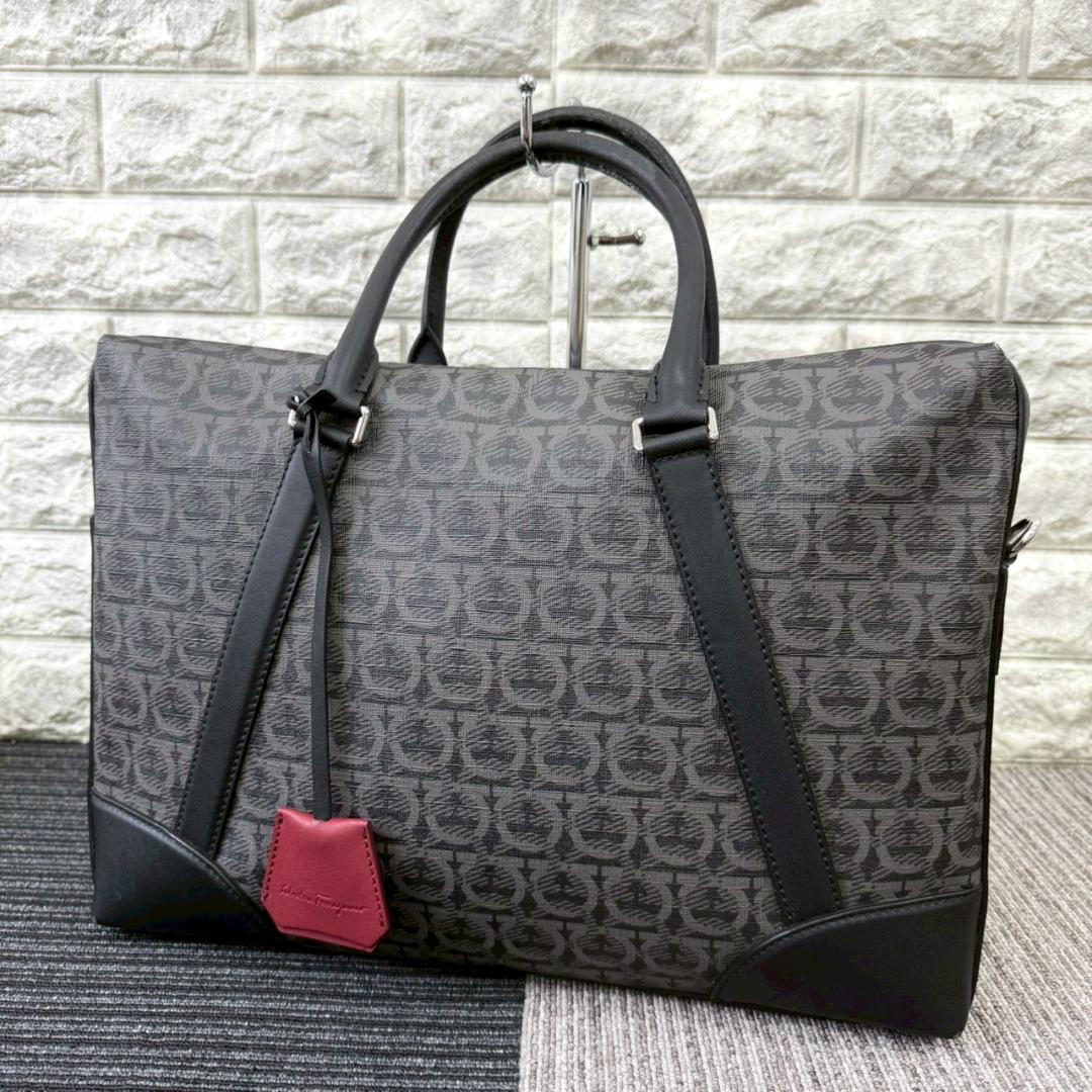 FERRAGAMO フェラガモ　ブリーフケース ブラック メンズ