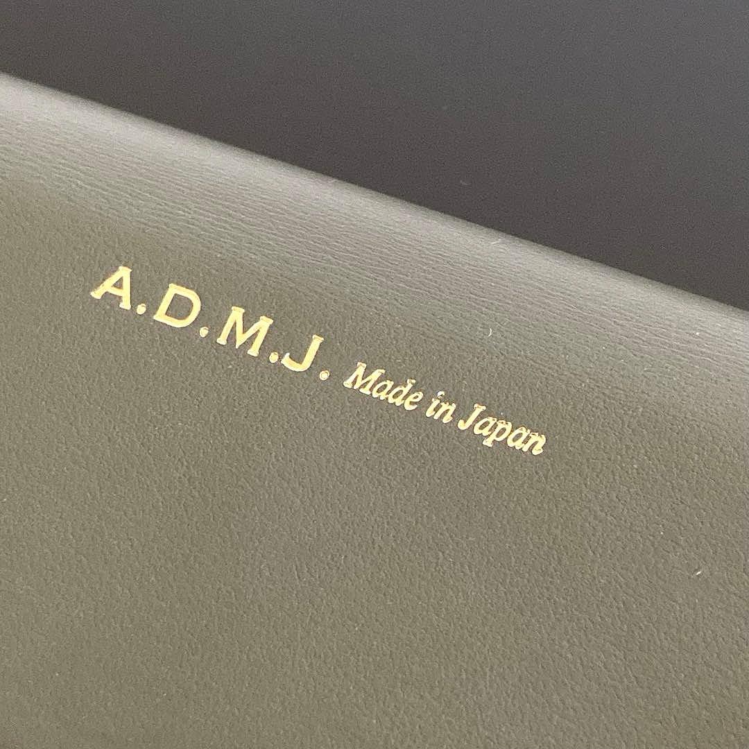 【美品・ギャランティカード付 】ADMJ 長財布 バニティ クリスタル付　日本製