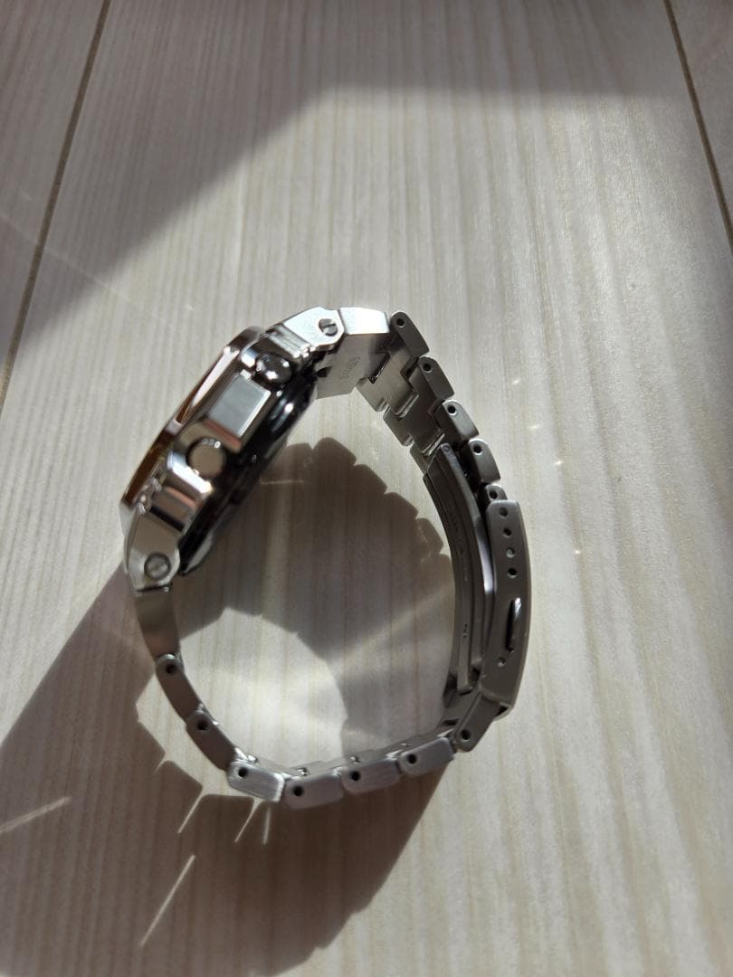 G-SHOCK GMW B5000D-1JF　保管用ポーチ他おまけつき