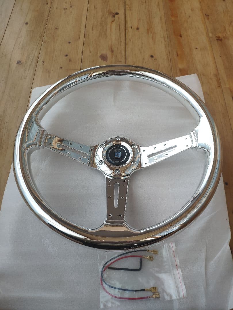 新品・未使用 アクリル メッキ ステアリング 340mm