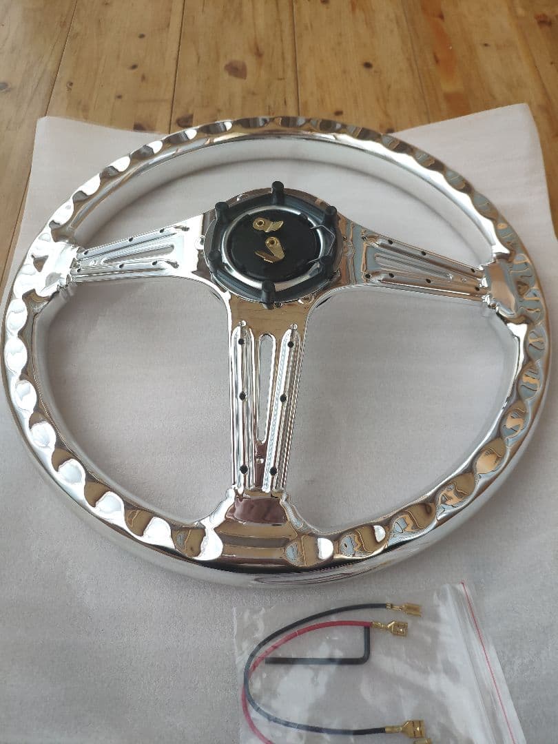 新品・未使用 アクリル メッキ ステアリング 340mm