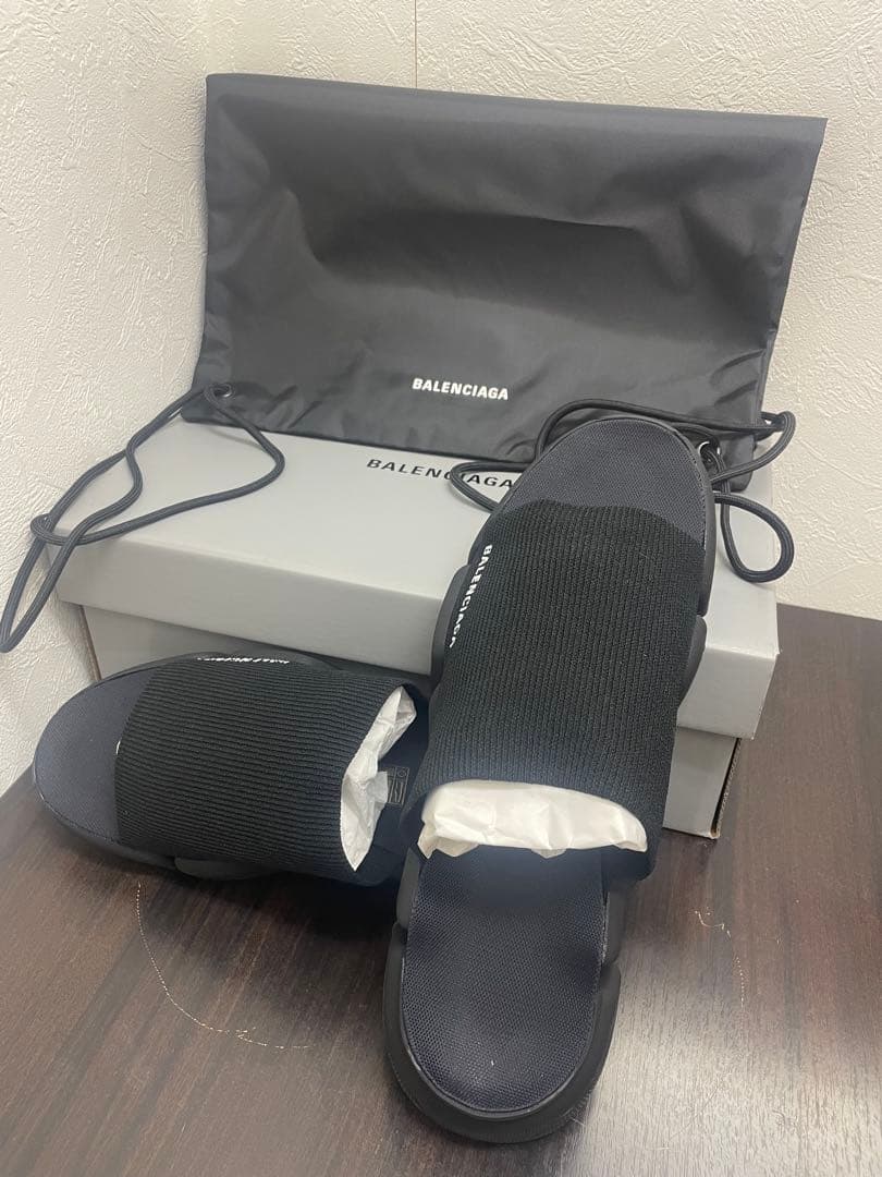 BALENCIAGA ブラック スリッポンサンダル