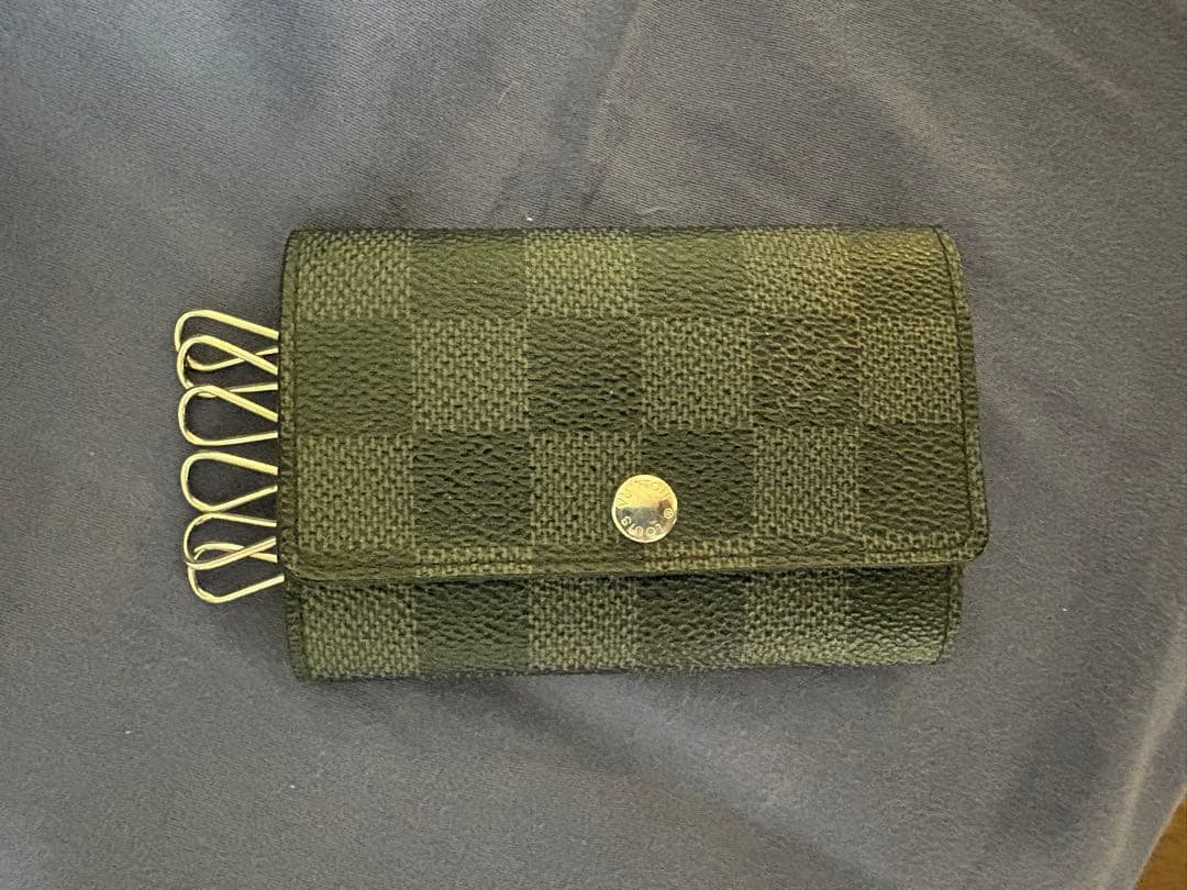 ルイヴィトン（ダミエ）のカードケース、6連キーケースをセットで売ります！