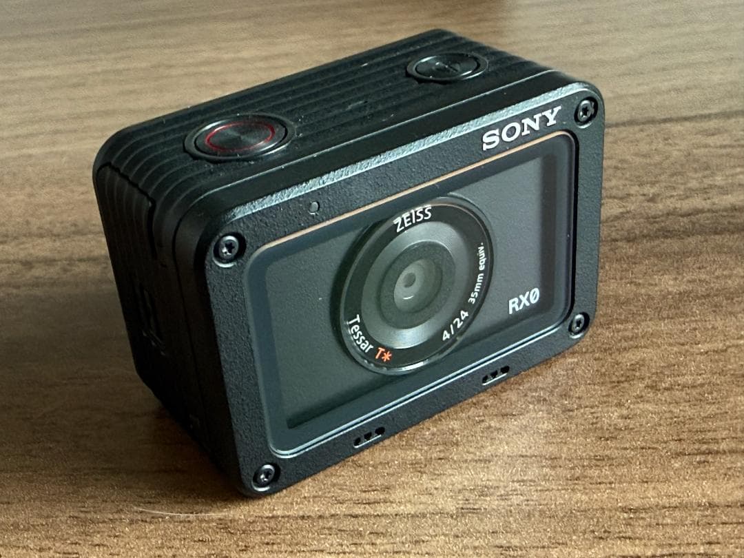 Sony サイバーショット DSC-RX0