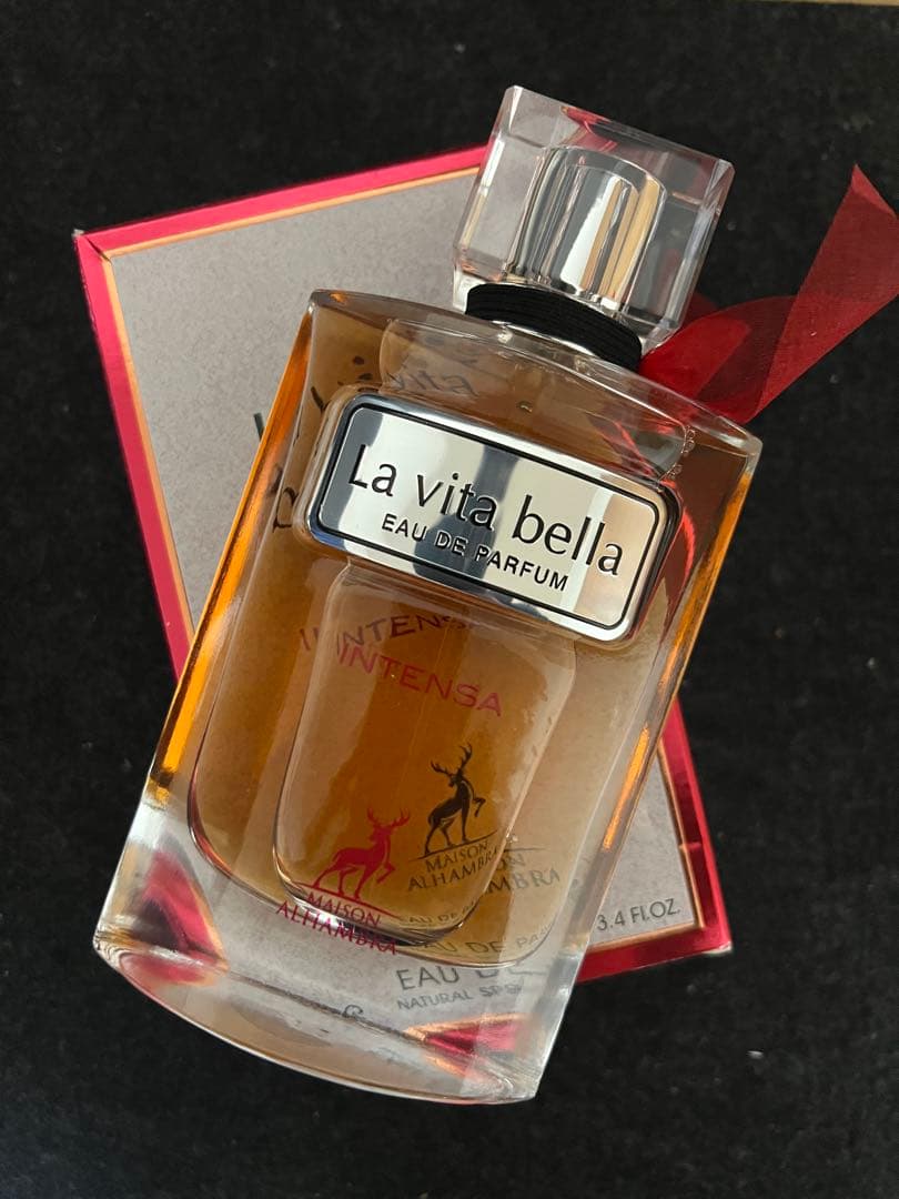 香水(女性用) La vita bella Eau de Parfum 100ml