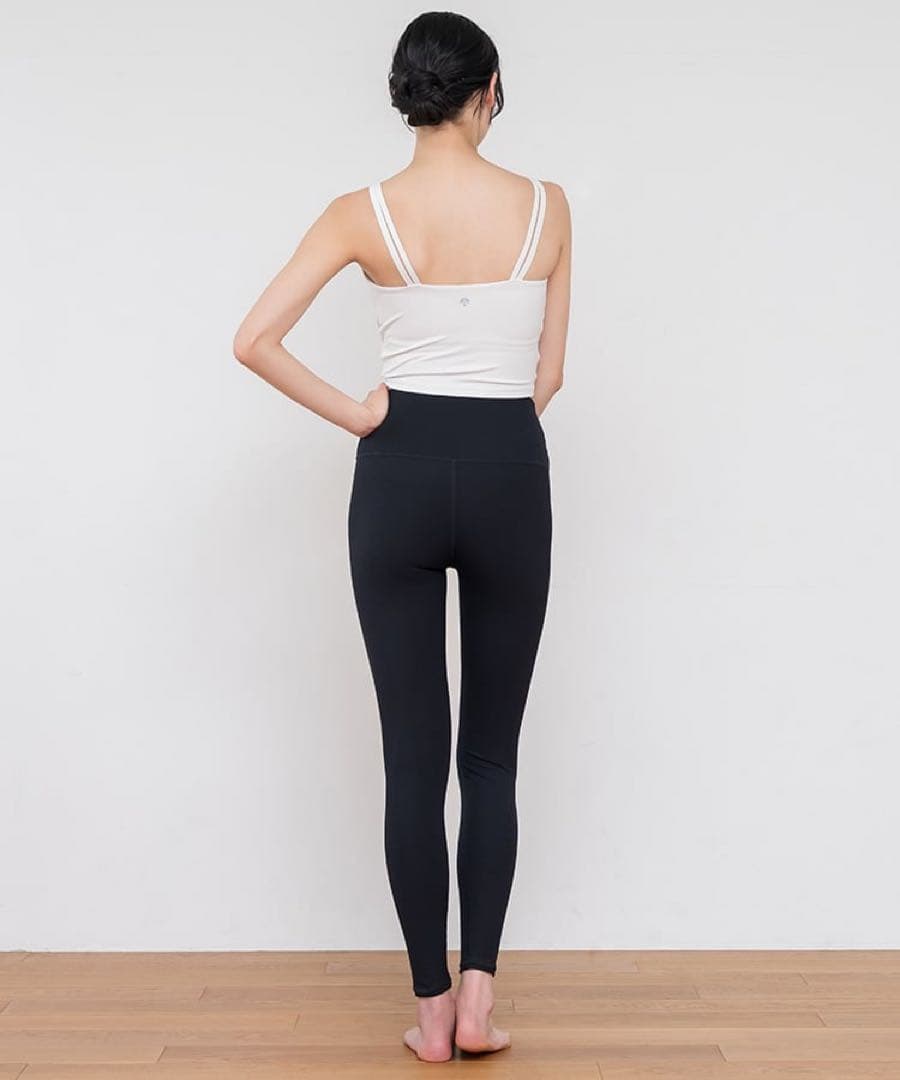 【SUKALA】ショートクロスキャミソール＆レギンスセットアップ Sサイズ