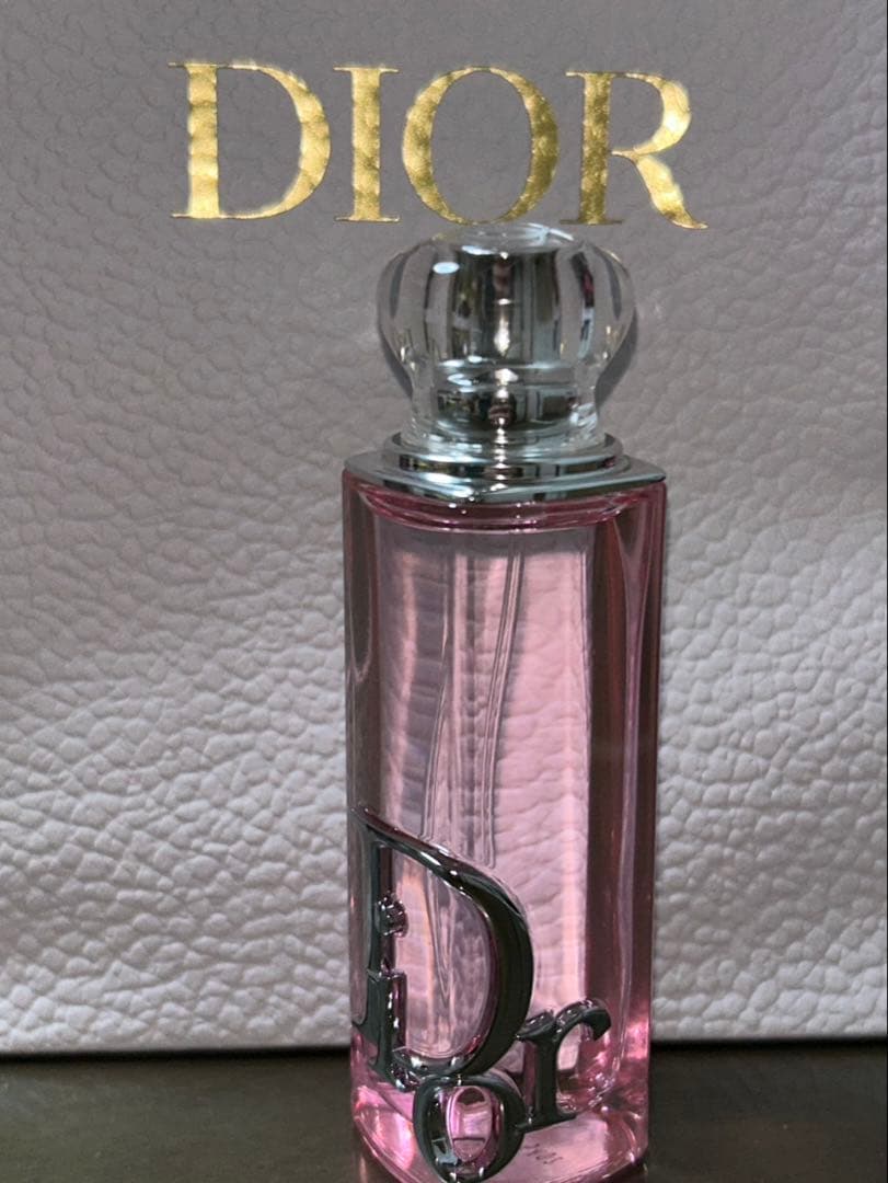 Dior アディクト ロージー グロウ オードゥパルファン 30ml 箱無し