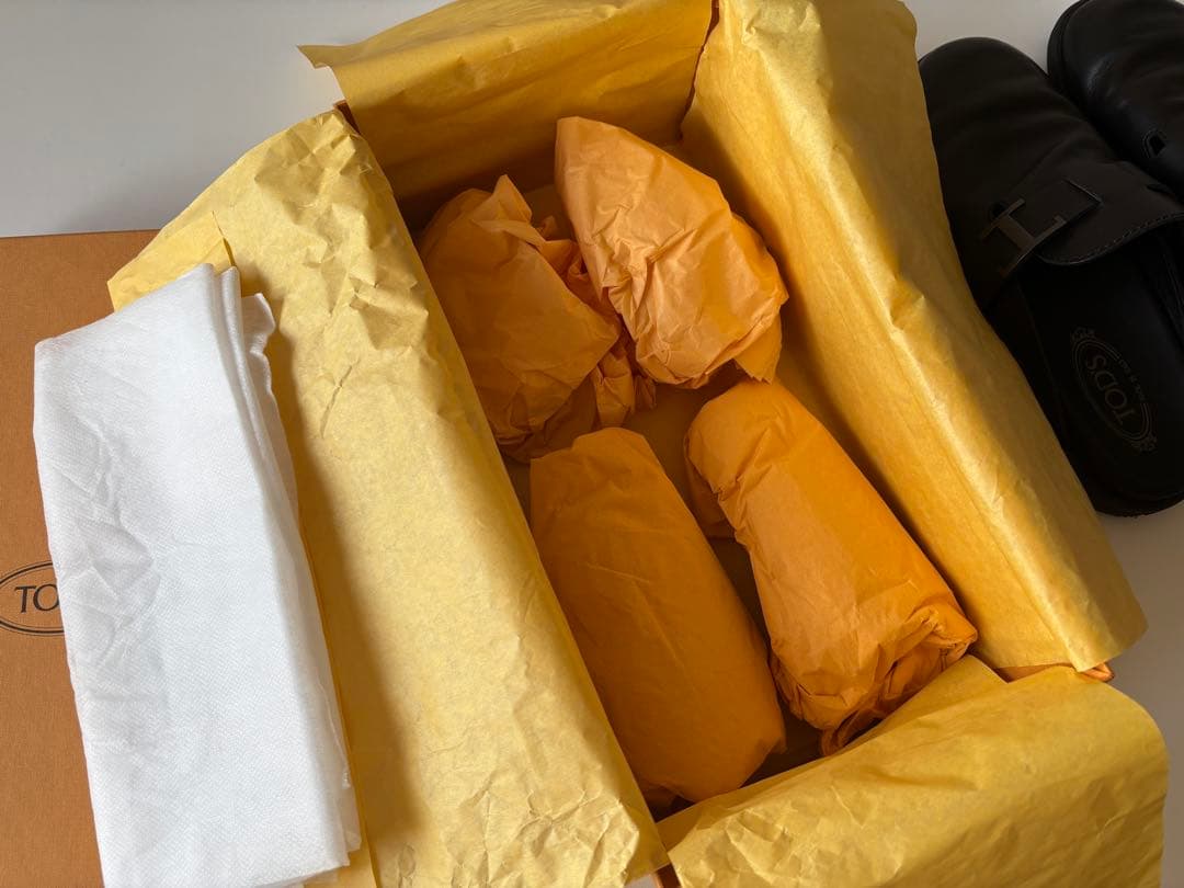 TOD'S（トッズ） スリッパ　ブラックレザー made in Italy