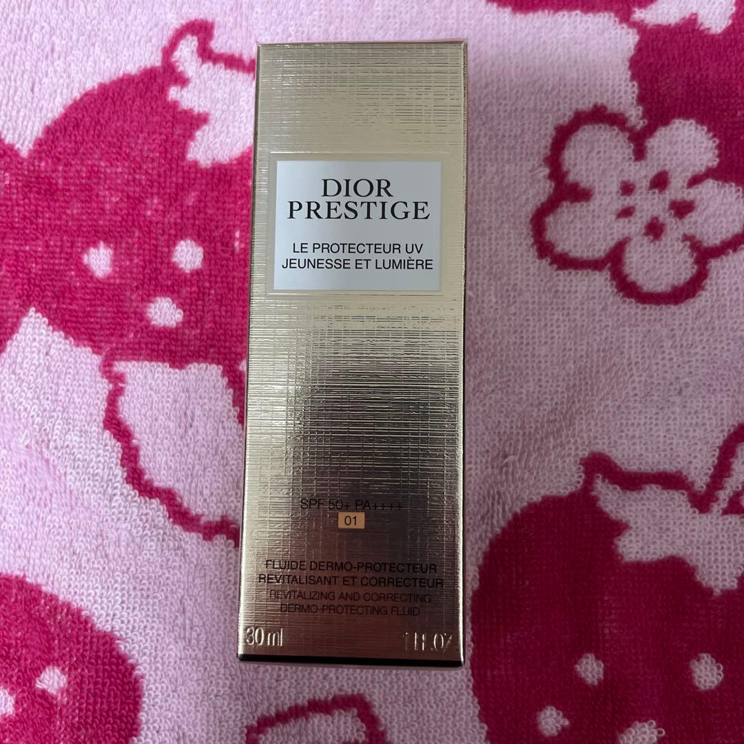 ディオール　プレステージ　ホワイト　ル　プロテクター
