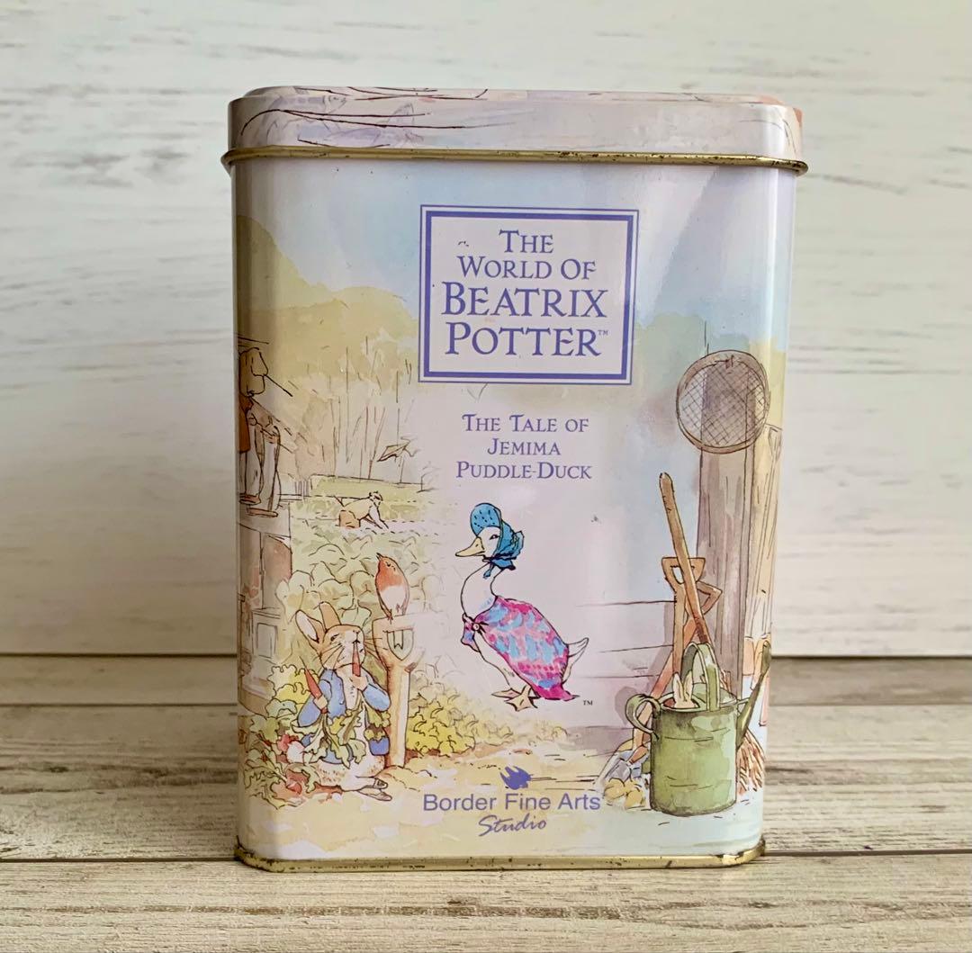 子猫をブラッシングするタビタ奥さん フィギュリン ピーターラビット 置物