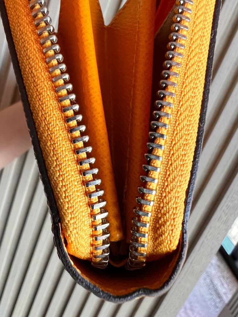 LV 長財布ジッピーウォレット エピ イエロー サンフラワー