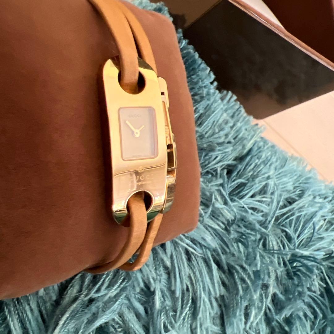 GUCCI ゴールド ブレスレットウォッチ