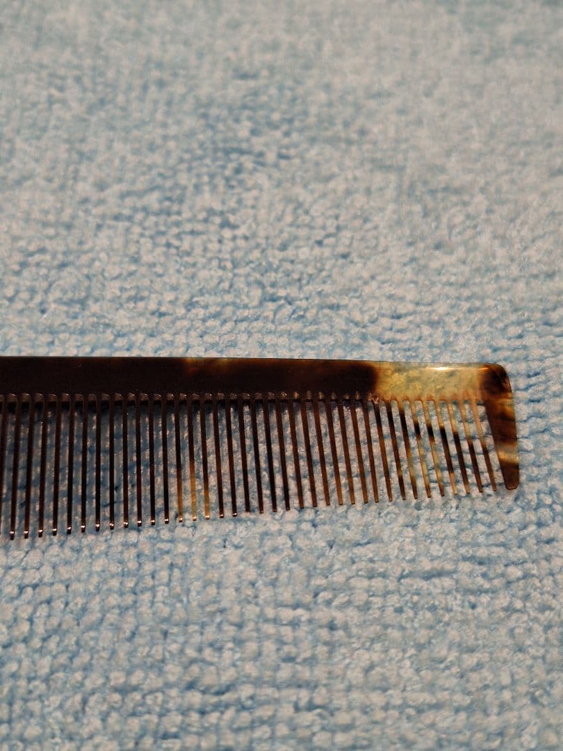 美品・理容職人向け本べっ甲櫛・中古品（NO.2）