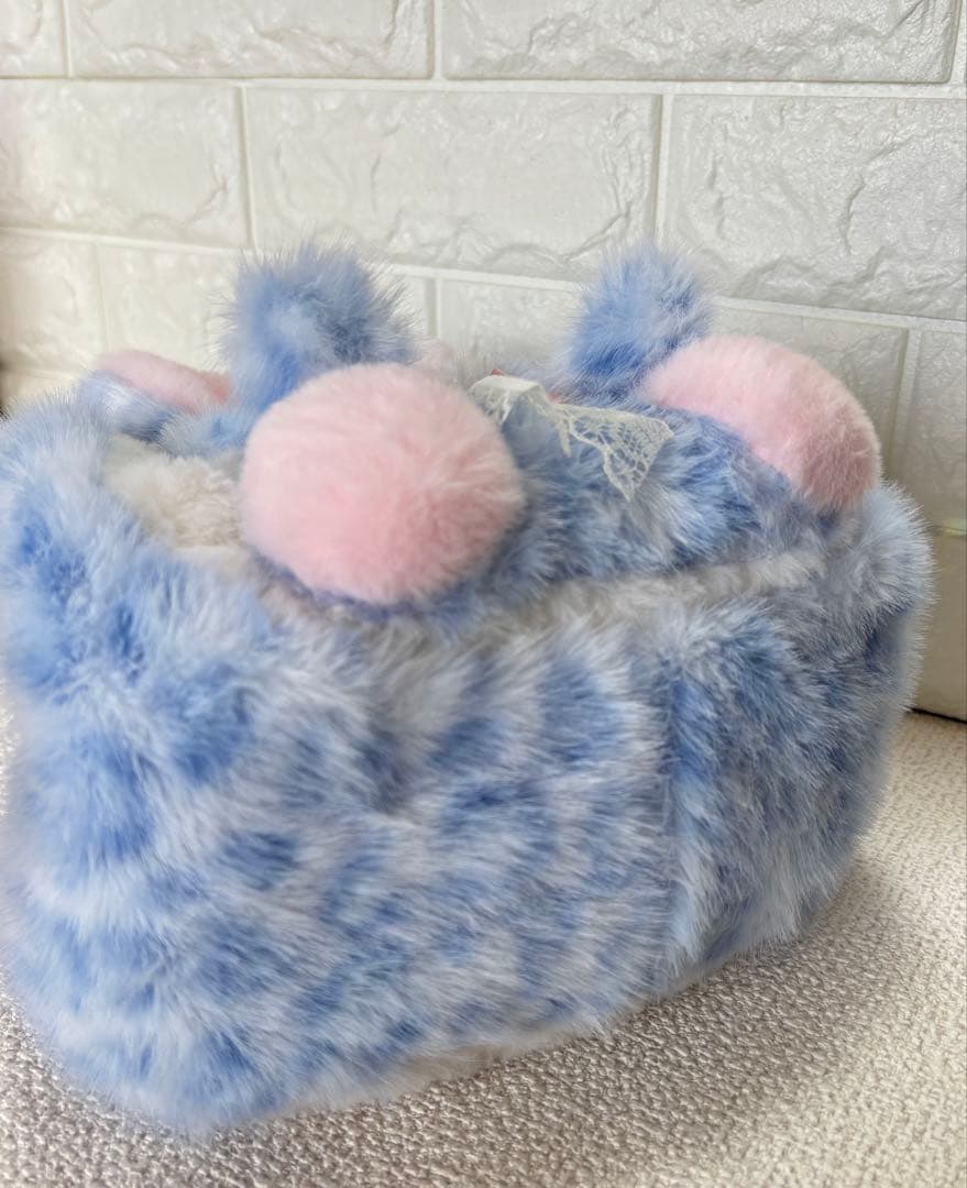 黒*こ様 コヤンイサムチョン　ファーバッグ　ヒョウ柄水色　うさちゃん