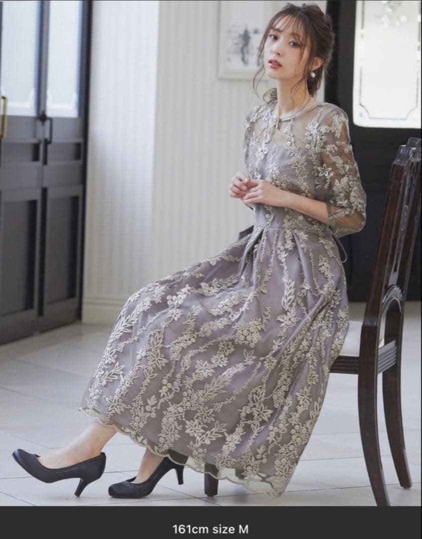 グレー刺繍入りミディ丈ドレス M