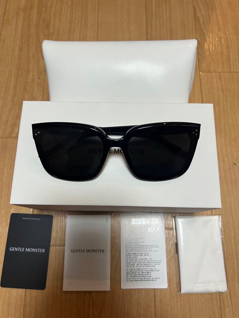 GENTLE MONSTER DEAR 01 ブラック サングラス