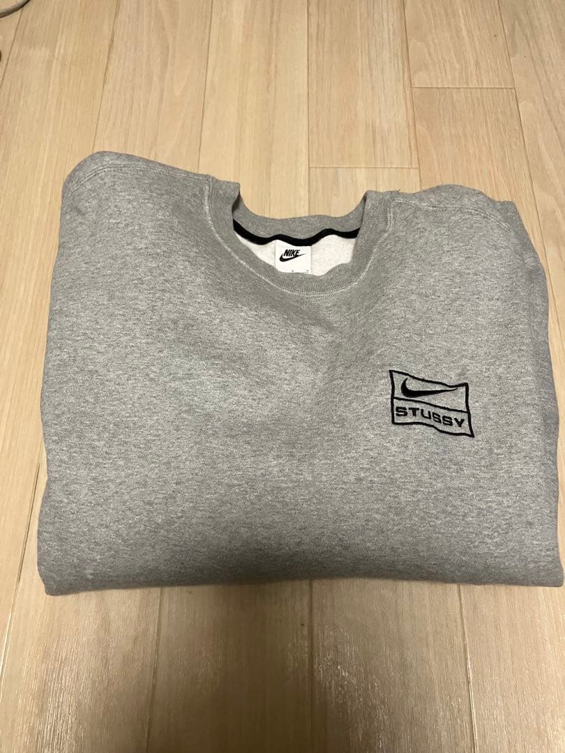 NIKE×ストゥーシーコラボ クルーネック トレーナー ロゴ入り