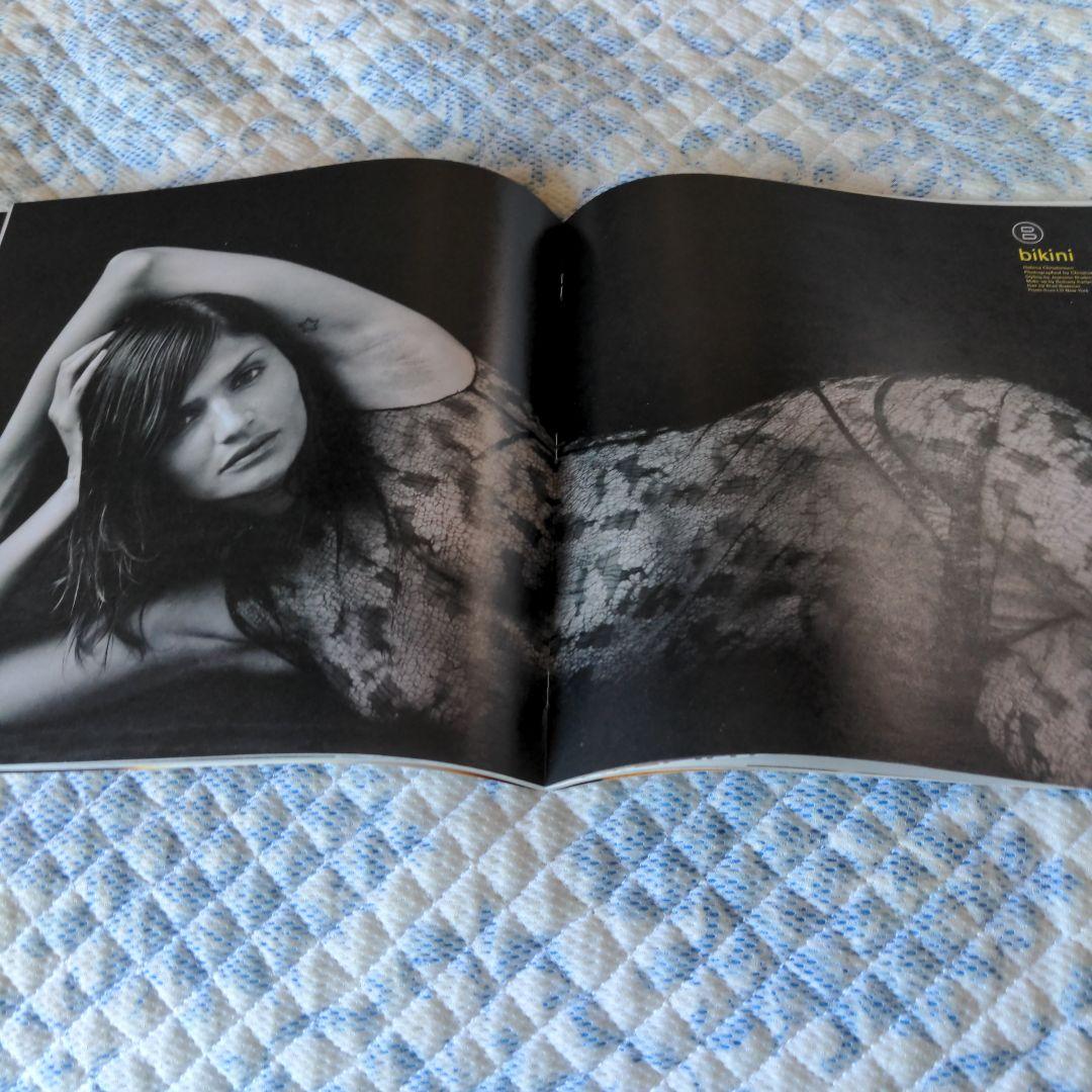 bikini　helena christensen