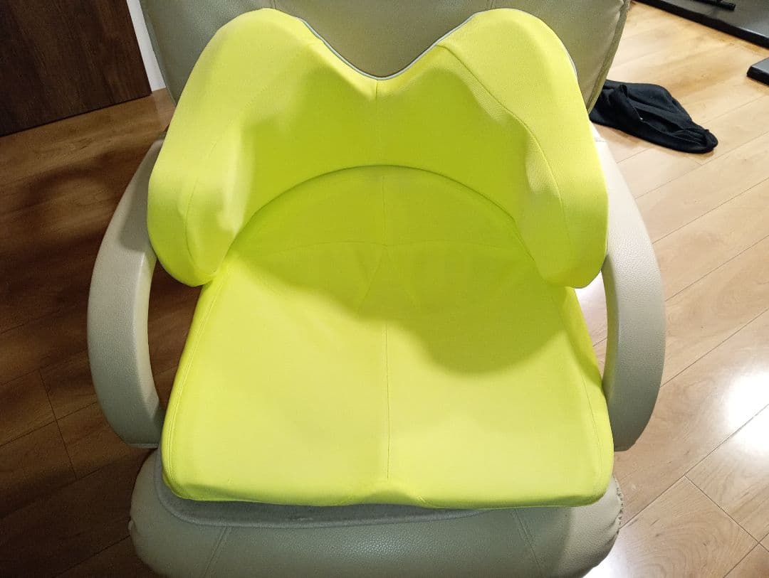 【こてち様々専用】西川　骨盤サポートクッション　Keeps イエロー　2個セット