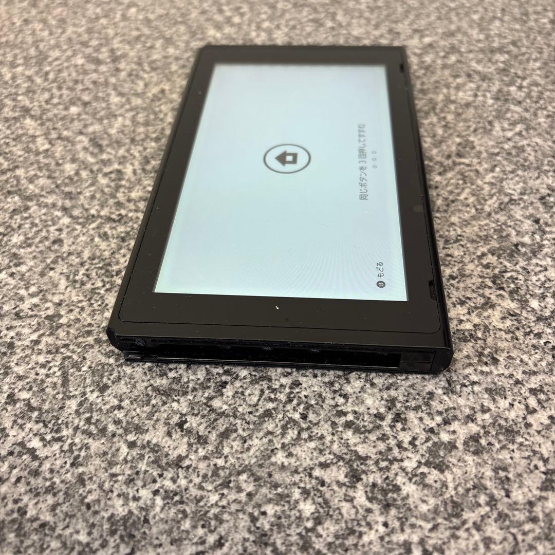 ニンテンドー　Switch本体　▪︎電源はOK ★ジャンク品