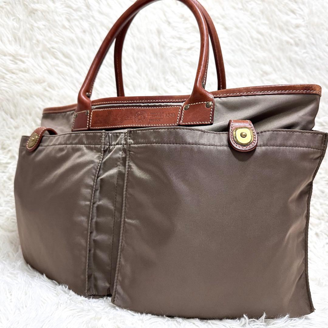 【大容量 A4 PC収納✨】フェリージ ヘルメットバック カーキ 本革 ビジネス