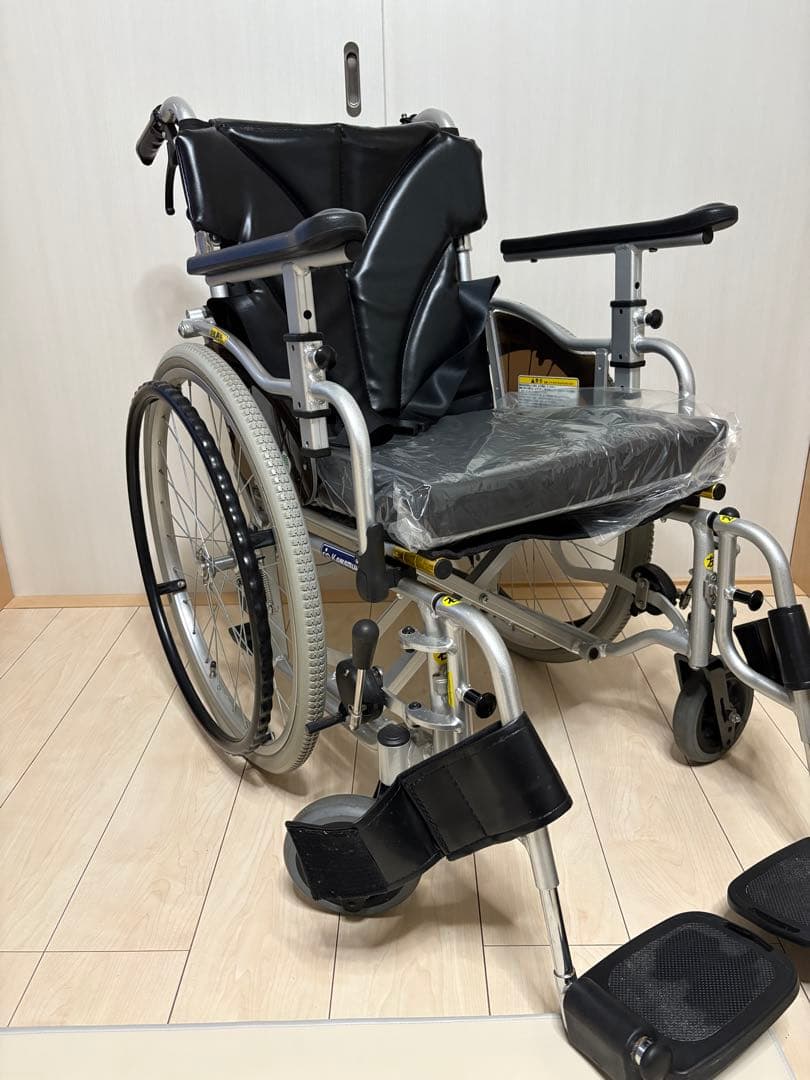【美品】　多機能　カワムラサイクル　自走式車椅子　中床型簡易モジュール車いす
