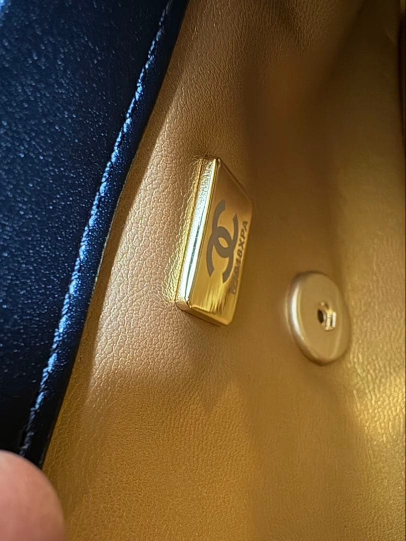 大幅値下げ♪CHANEL MAKEUP キルティングショルダーノベルティ