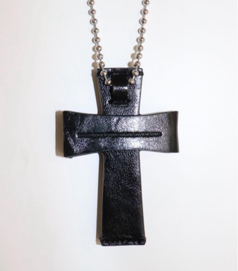 Sculptor Cross Leather Strap Wallet ブラック