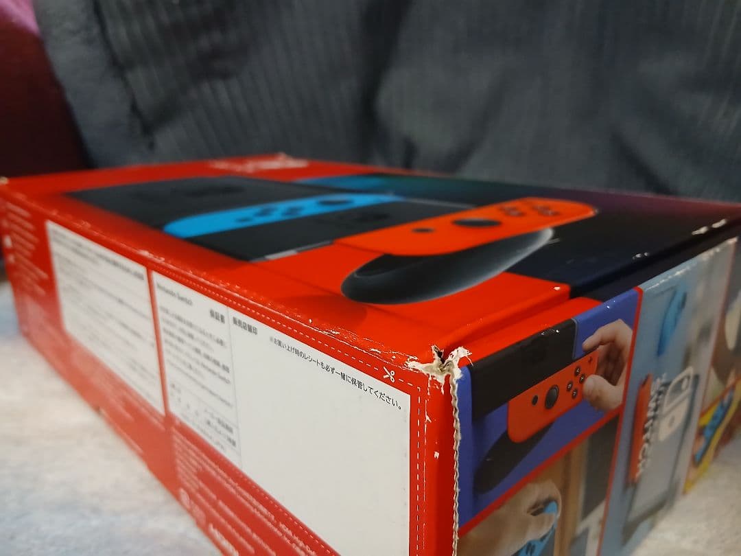 Nintendo Switch 本体 赤/青 Joy-Con 付属品付き