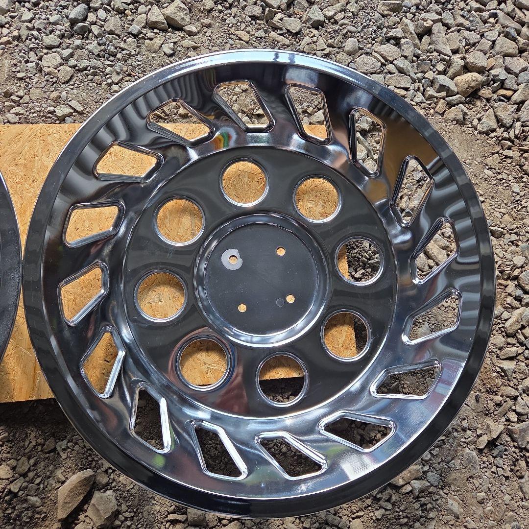 日野自動車　リヤホイールキャップ