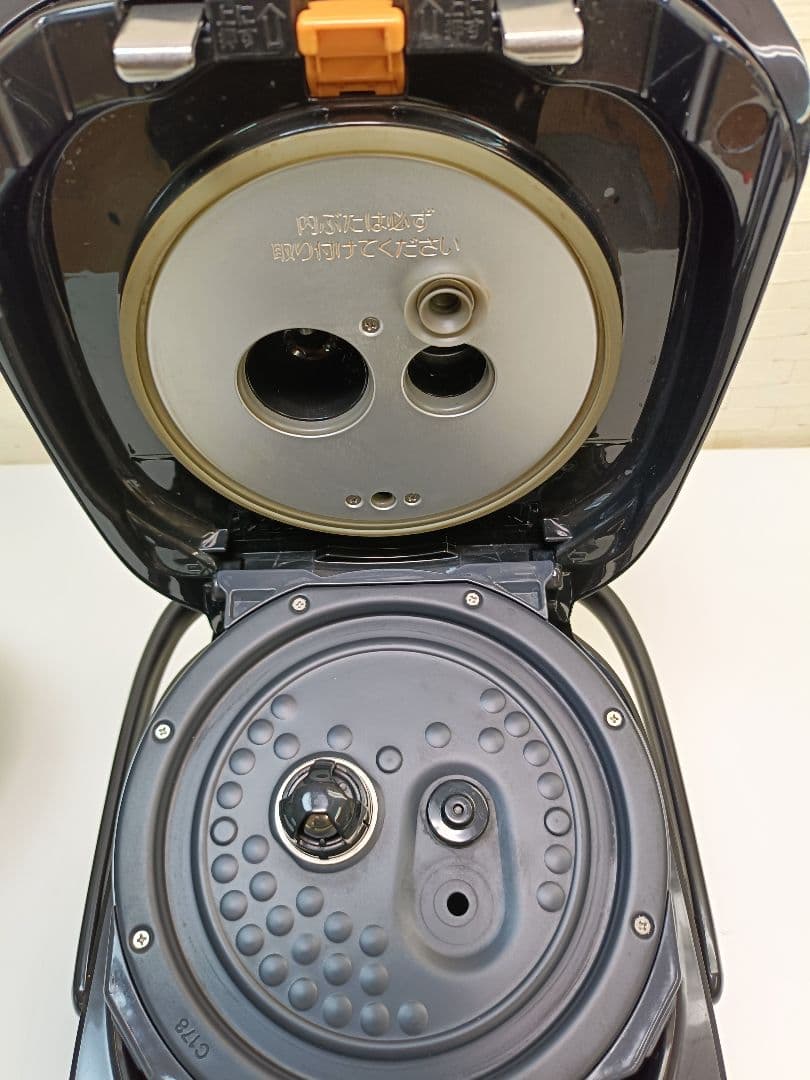 象印 圧力IH炊飯ジャー 極め炊き 5.5合 NP-ZX10 23年製