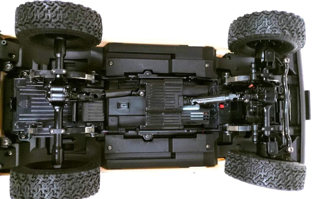 1/10ラジコンカー　スズキジムニー　４WD　WPL　C74