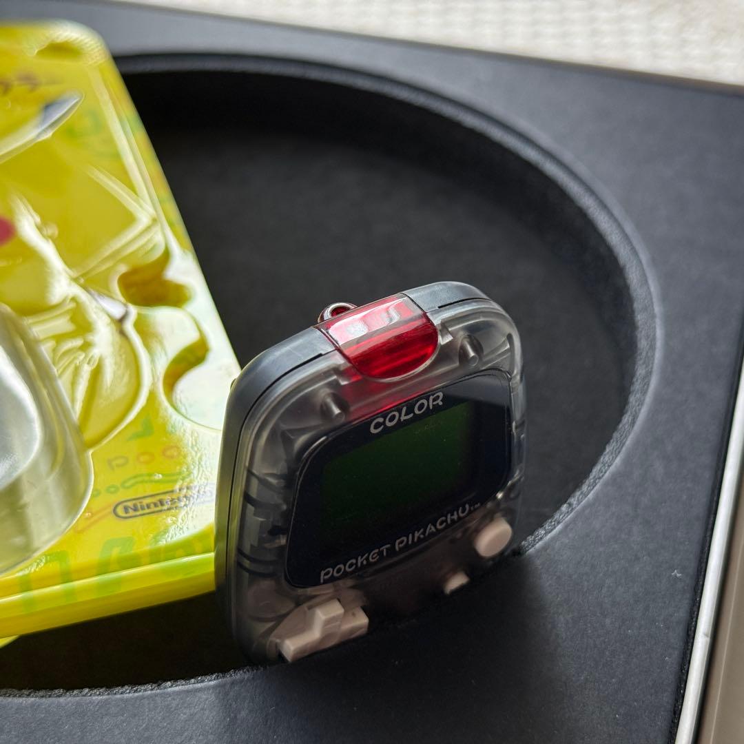 極美品！任天堂ポケットピカチュウ！カラー　金・銀といっしょ！万歩計 動作確認済み