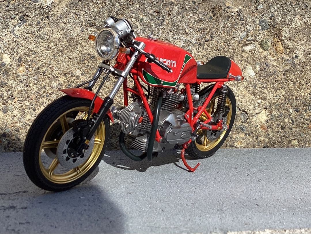 バイクプラモデル　族車　タミヤ1/12 ドゥカティマイクヘイルウッド　完成品