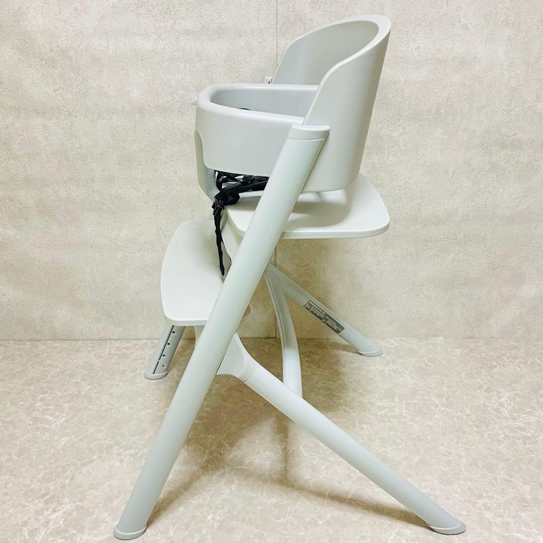 未使用　NOVUS ノウス　ベビー　ハイチェア　高さ調節　ベルト　テーブル　完備