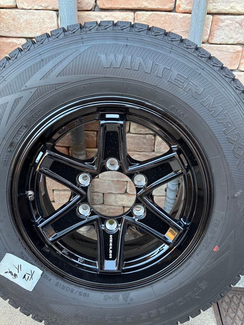 ハイエース195/80R15スタッドレス15インチ6穴139.7キラーホイール