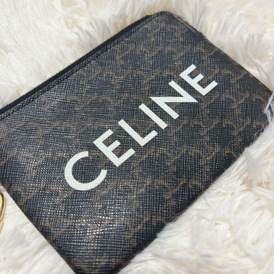 ルイ様 鑑定済・美品セリーヌ　トリオンフ　ロゴ　フック付き　ケース　PVC