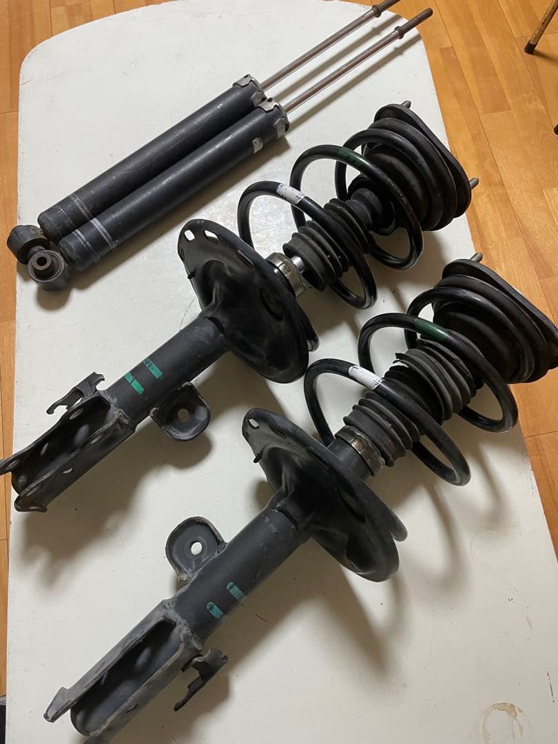 20ヴェルファイア サスペンション 純正ショック
