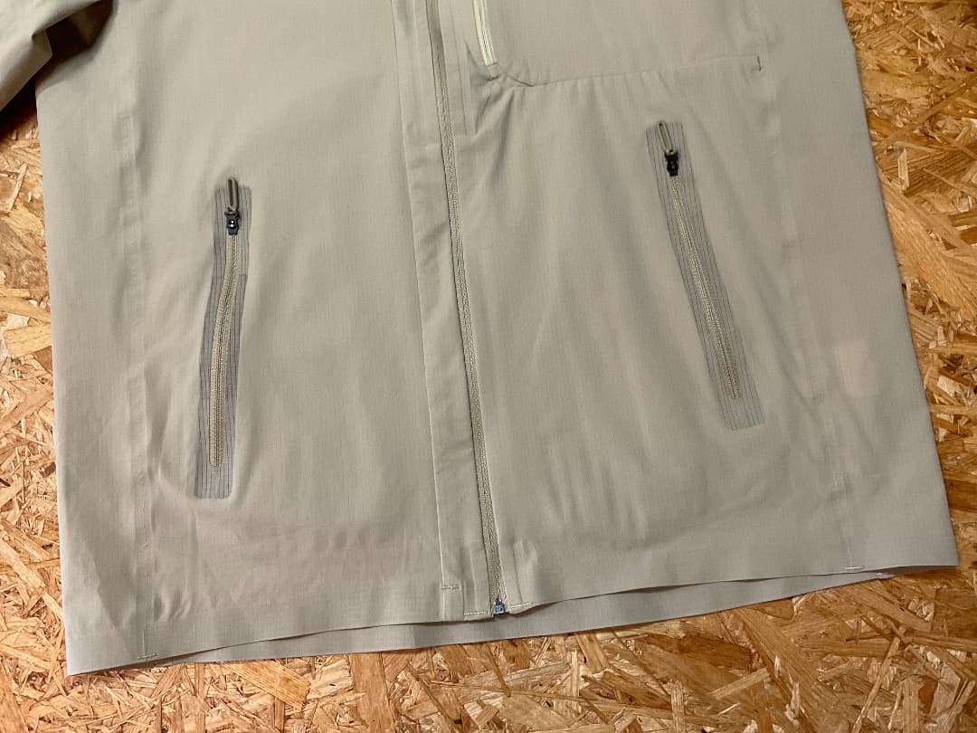 美品 DESCENTE デサント DAMPGC42 オルテライン ジャケット L