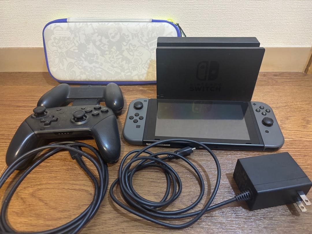 Nintendo Switch 本体と付属物＋SDカード＋プロコン＋スプラケース