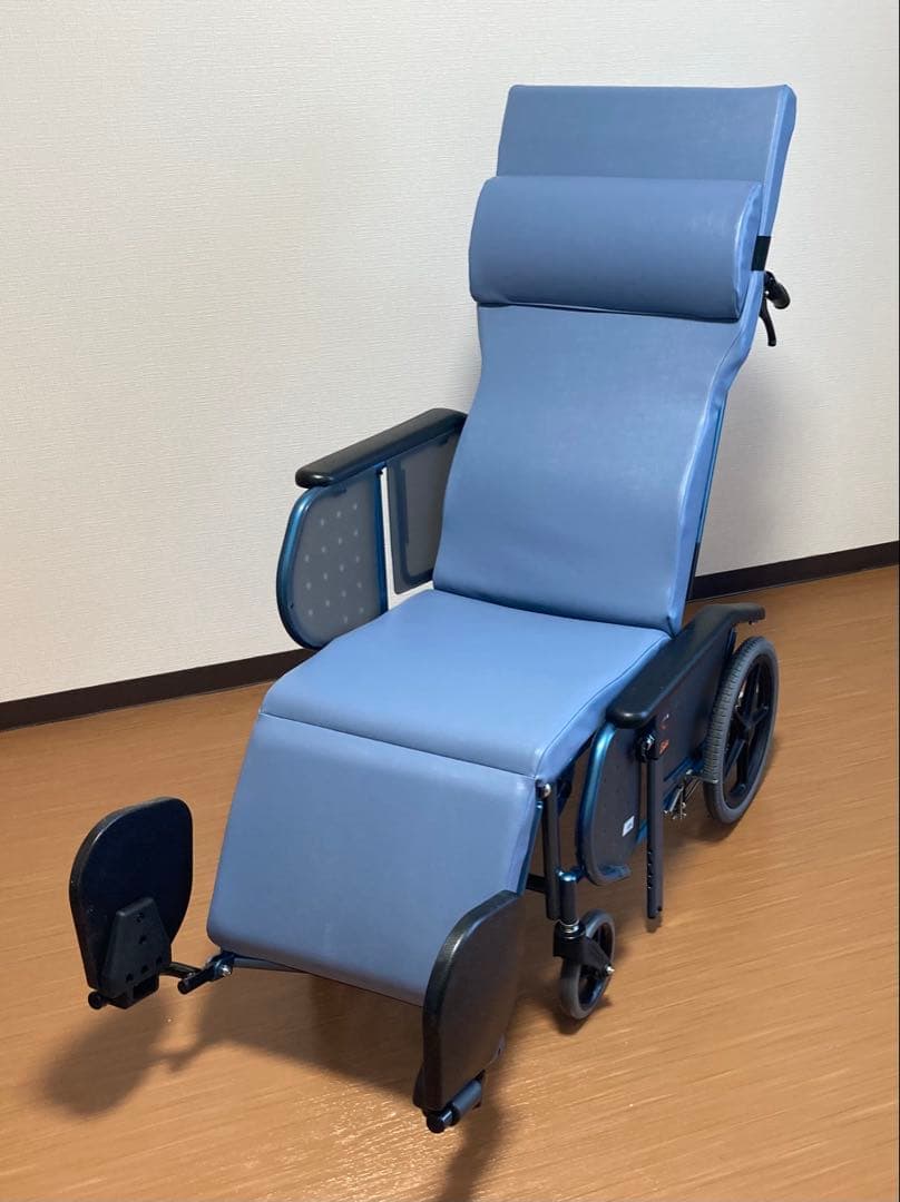リクライニング機能付き介助用車椅子FR-11R