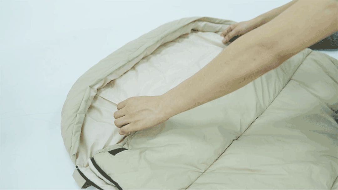 ムック　camdoor 寝袋 もっちり温、人工ダウン シュラフ