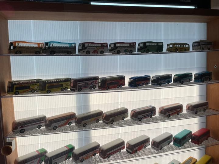 トミカ　バス　観光バス