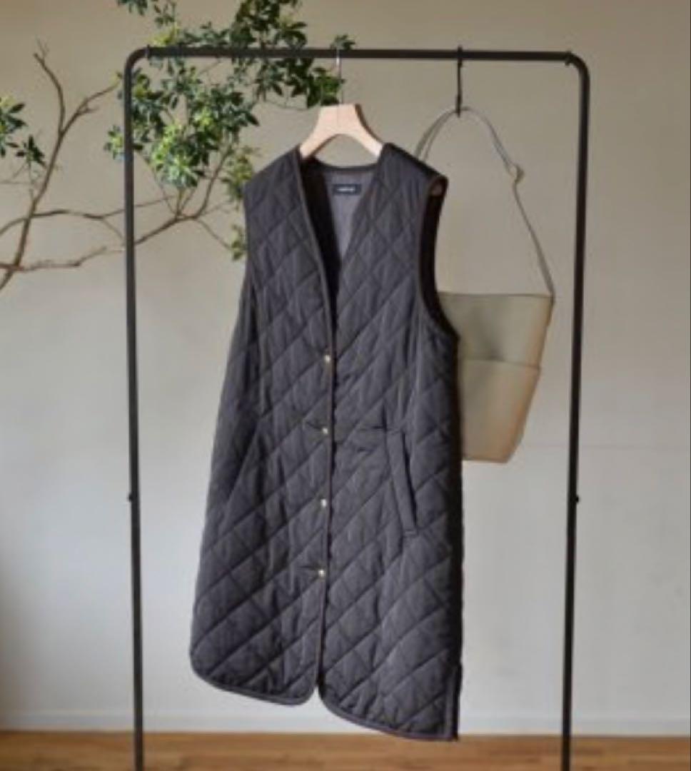 【新品未使用】our アワホーム／ロング丈のキルティングベスト