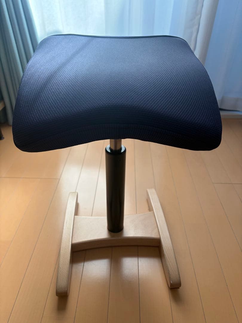 腰痛対策椅子　バランス シナジー　バランスラボ