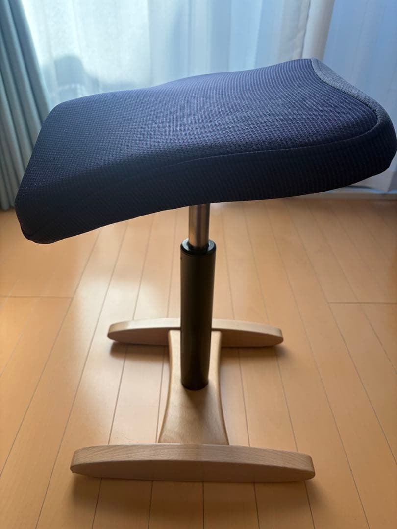 腰痛対策椅子　バランス シナジー　バランスラボ